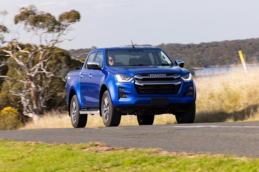 Isuzu D-MAX LS-U+ front view