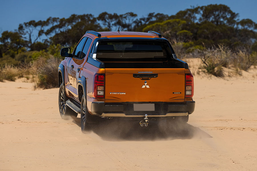 Mitsubishi Triton 2024 off road