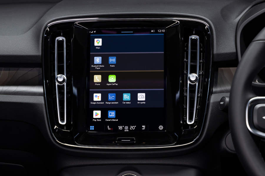 Volvo C40 Recharge 2022 interface